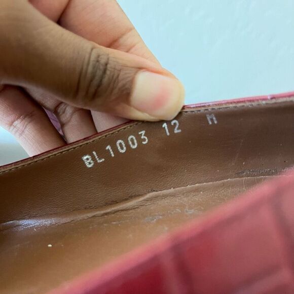 Aquatalia Pasha Croc Embossed Pointed Toe Pump Red Size 12 - Picture 9 of 9